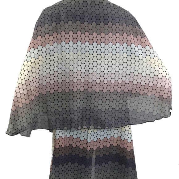 Circles - Picture 4 of 4